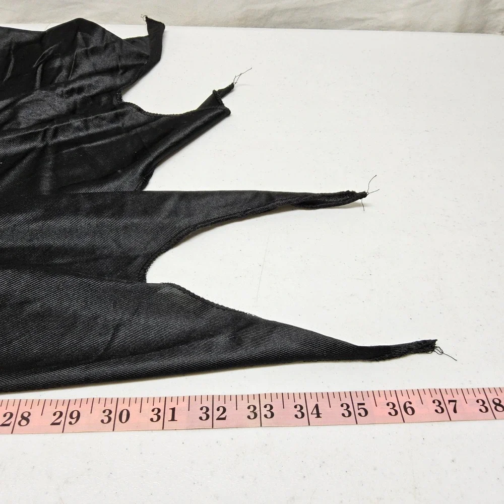 Six Flags Batman Cape Kids OS Black Yellow Bat Signal Scalloped Hem 2009